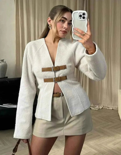 Élégant cardigan en tricot pour femme avec boucles