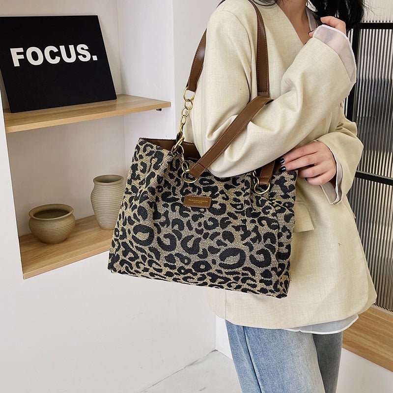 Stylische Leoparden-Tasche mit Kunstleder-Griffen - IdealeKleiden