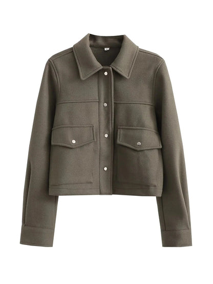 Veste mode courte forme cintrée fermeture boutonnée