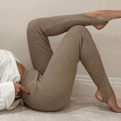 Legging côtelé tendance avec fente stylée à l'ourlet