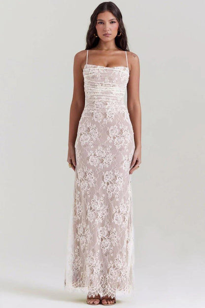 Robe longue élégante en dentelle transparente à manches longues