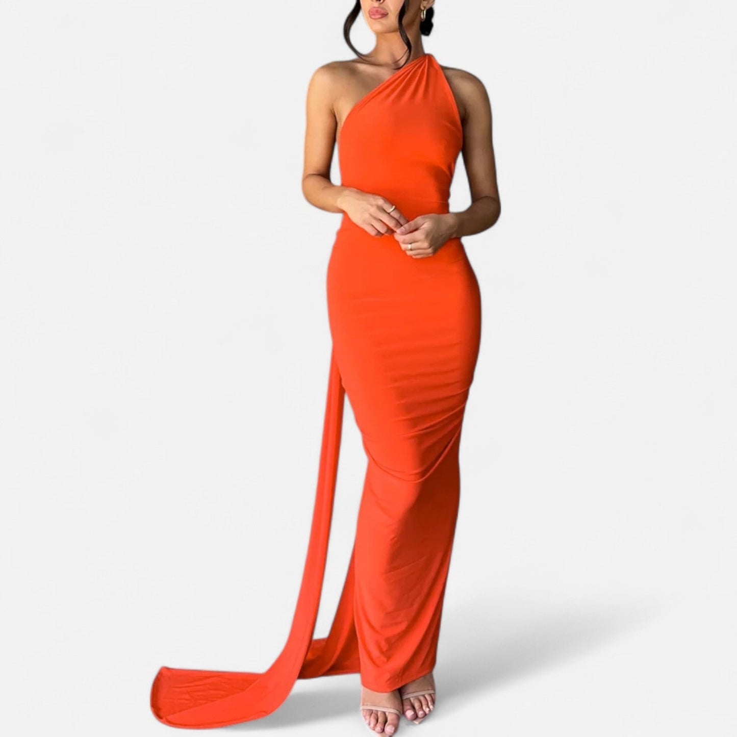 Robe longue femme, design élégant épaules dénudées