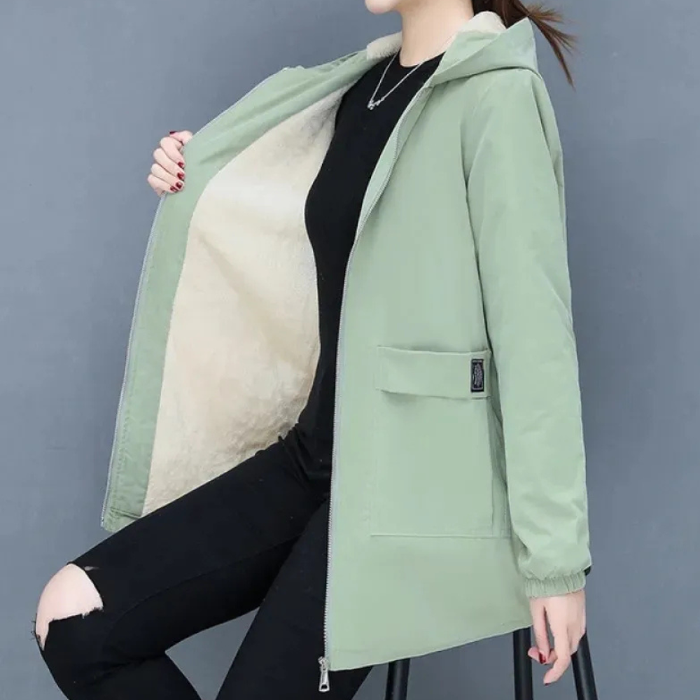 Veste d'hiver élégante pour femme avec capuche