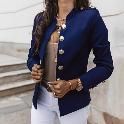 Veste militaire femme tendance boutonnée sur le devant