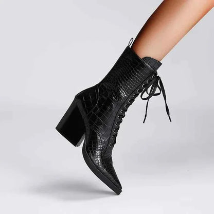 Bottes femme à lacets