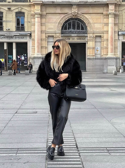 Veganer Faux-Fur-Mantel Elegant Winter - IdealeKleiden
