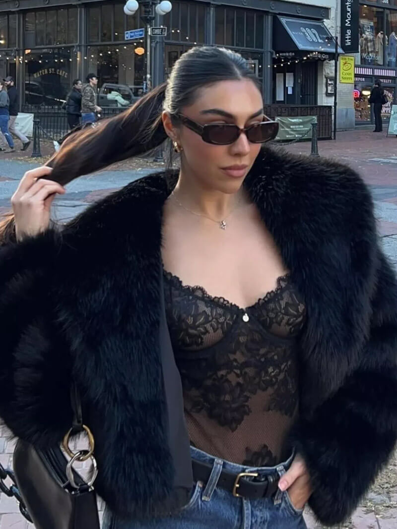 Manteau élégant en fausse fourrure végétalienne pour l'hiver