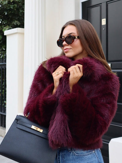 Manteau élégant en fausse fourrure végétalienne pour l'hiver