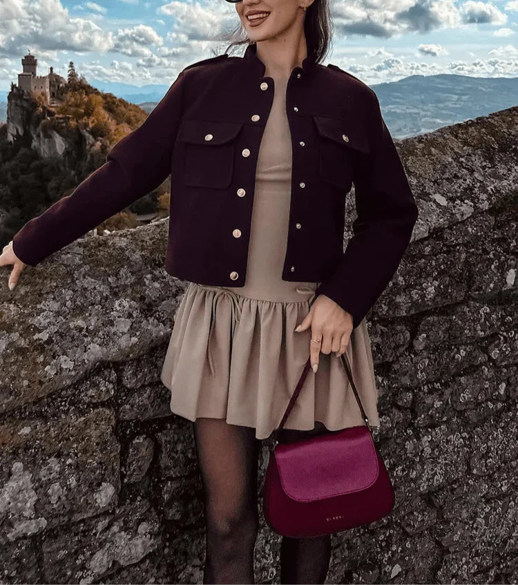 Bomber élégant avec accents dorés