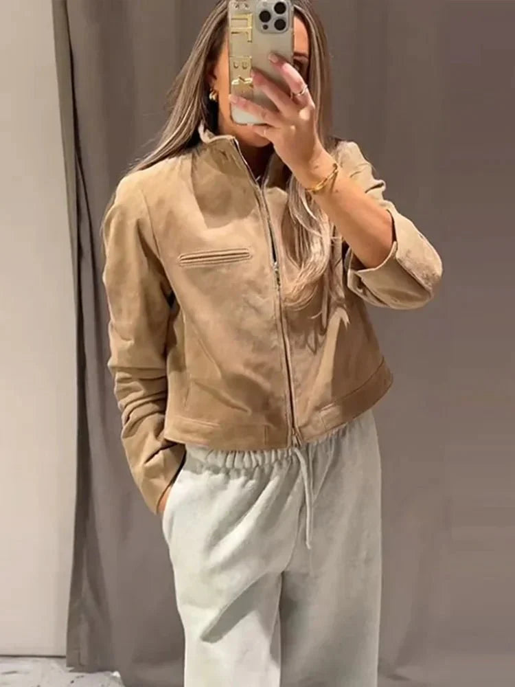 Blouson en cuir femme col montant coupe moderne