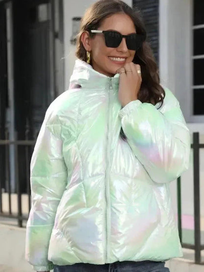 Parka élégant pour femme avec capuche brillante
