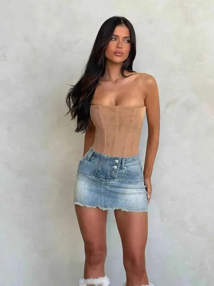 Sofia - Top corset en cuir ajusté avec décolleté en cœur