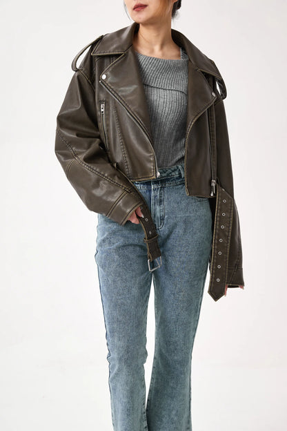 Blouson en cuir court style motard aspect vintage