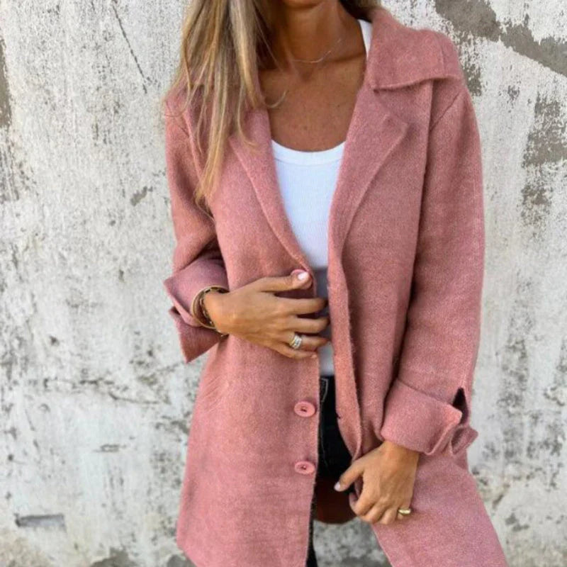 Veste mi-longue douillette Élégantes manchettes