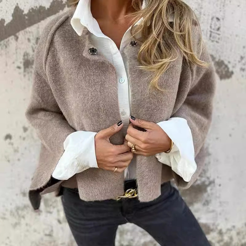 Manteau court en laine élégant à col rond pour femme