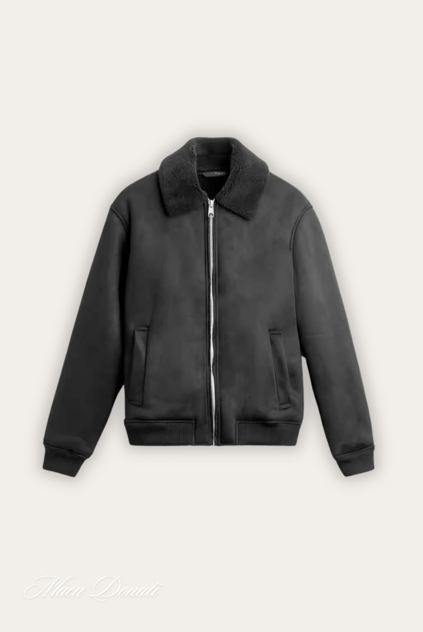 Doudoune élégante pour femme, noire et moderne