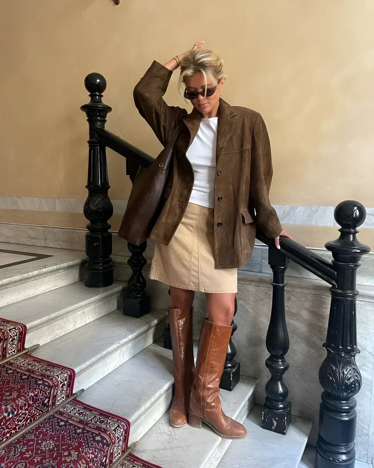 Vielseitiger Damen Blazer aus Wildleder - IdealeKleiden