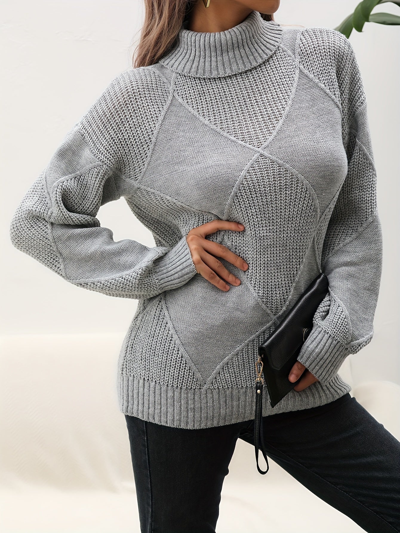Pull uni col roulé tendance