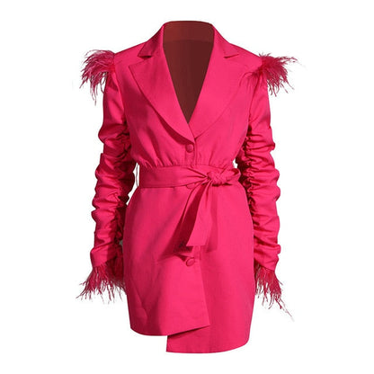 Manteau femme élégant noir dramatique