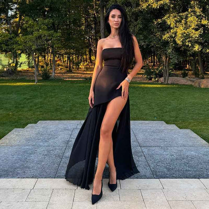Valentina - Robe de soirée asymétrique avec traîne en mousseline de soie et fente haute