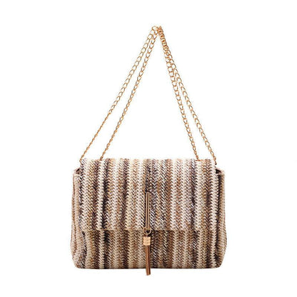 Élégante pochette Petite et chic