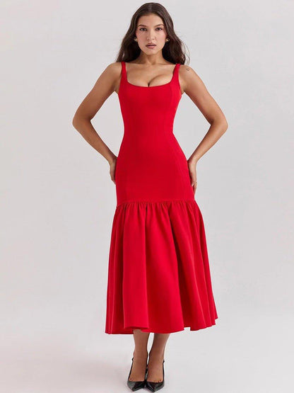 Élégante robe midi à bretelles et jupe à volants