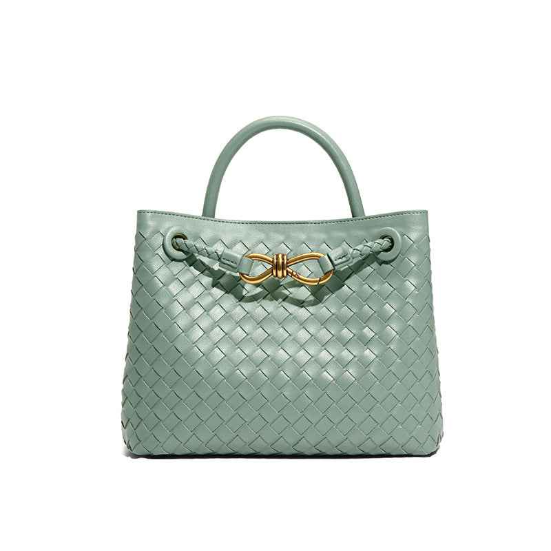 Panier tressé Élégant avec accents dorés
