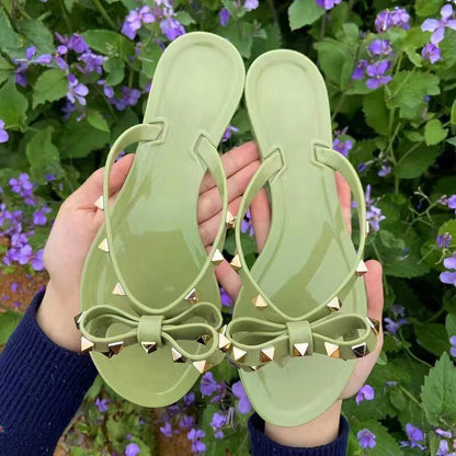 Tongs mode avec clous