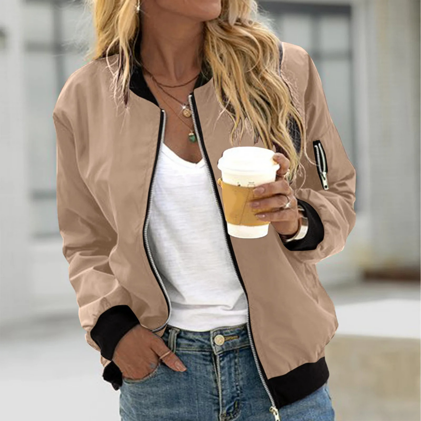 Blouson aviateur femme au design moderne à fermeture éclair