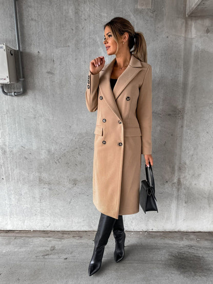 Manteau élégant en laine pour femme, long et cintré